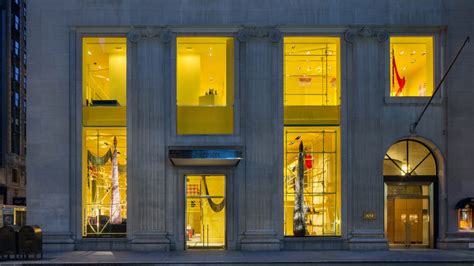 calvin klein closes shop on madison avenue